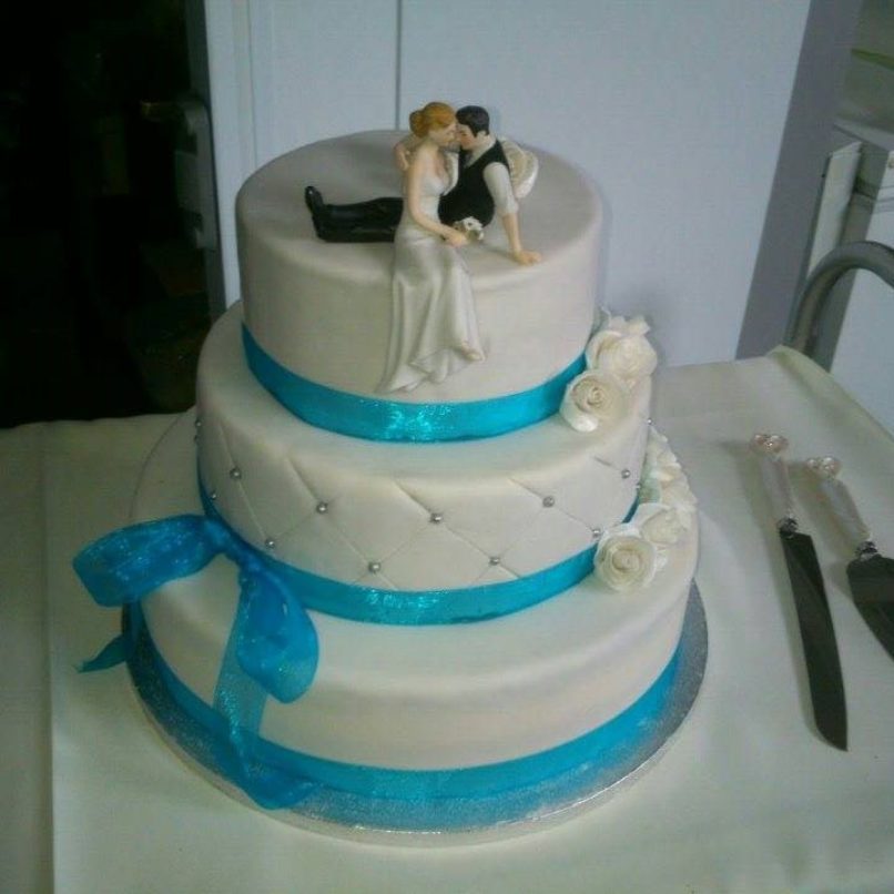 Hochzeitstorte in schlichter Eleganz