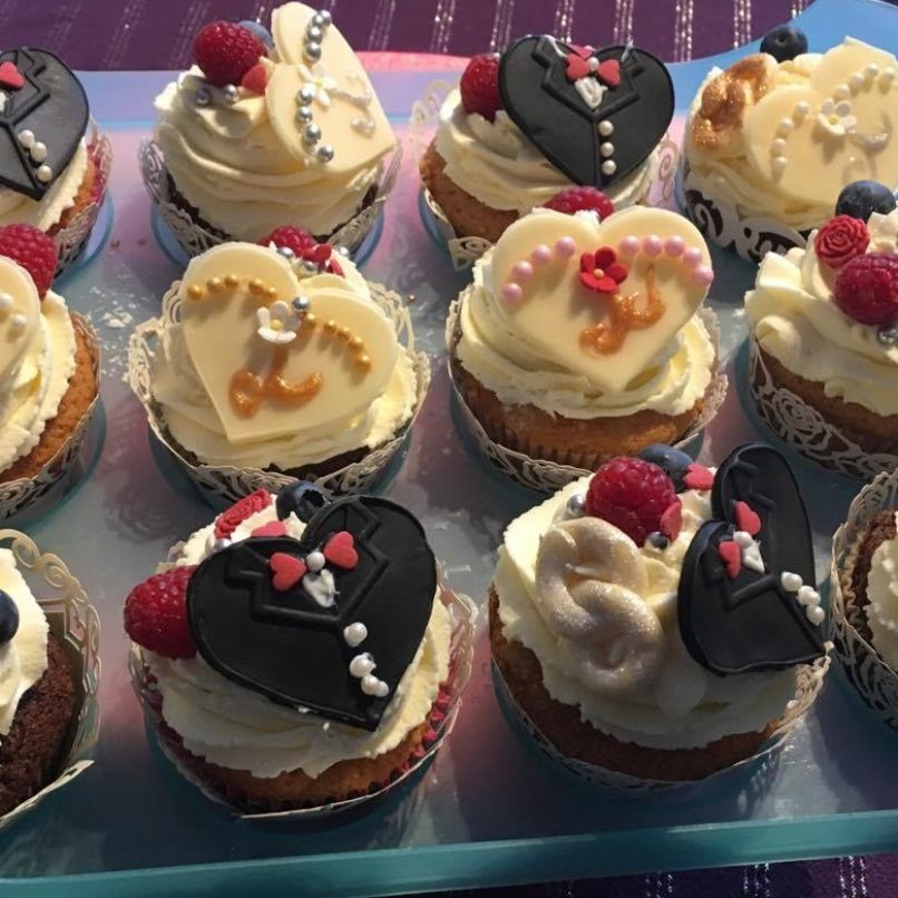 Braut – und Bräutigam Cupcakes