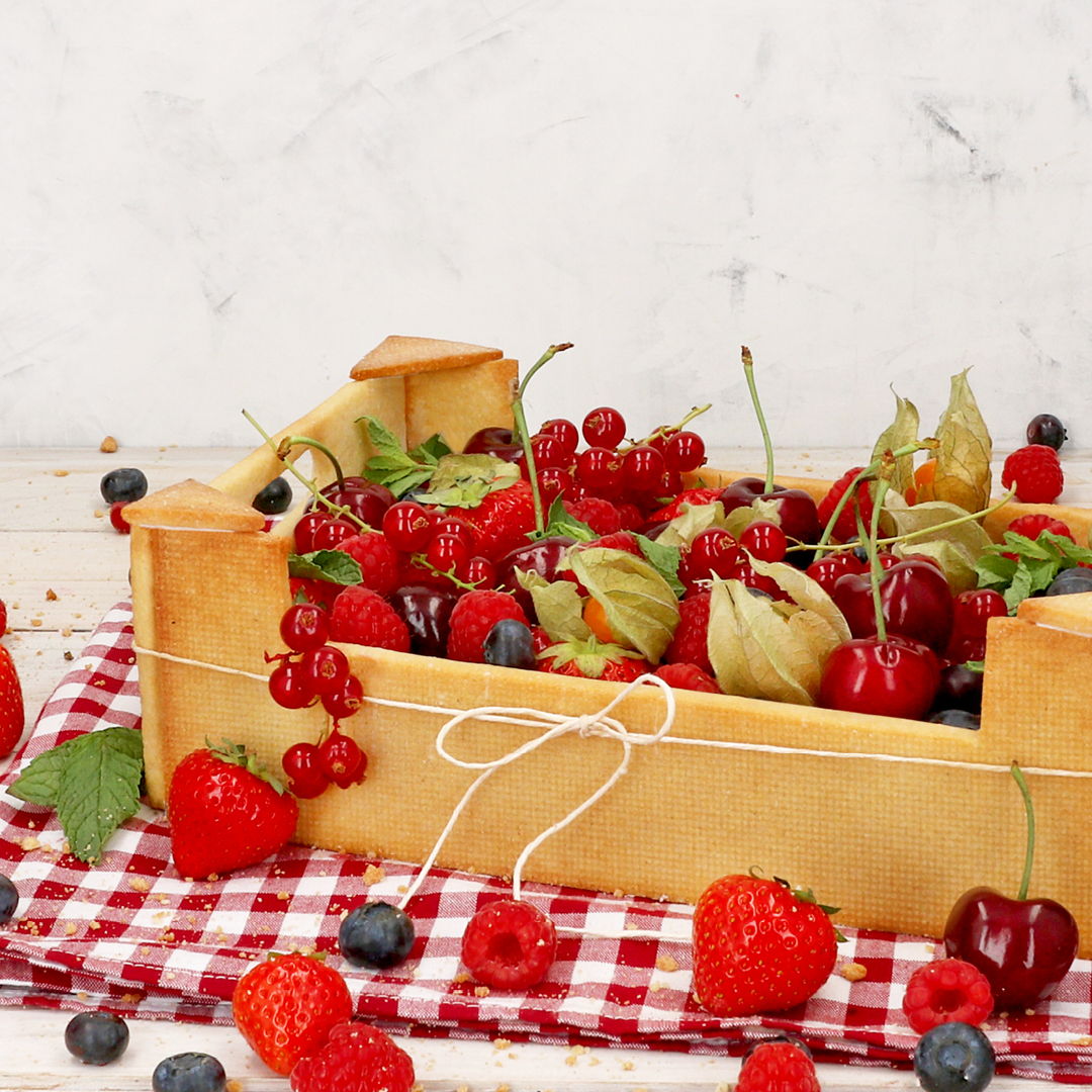 Eine knusprige Obstkiste mit vielen Beeren