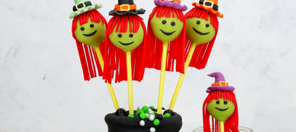 Das Bild zeigt gruselige Hexen Cake-Pops